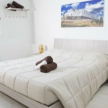 לינה וארוחת בוקר Domus Relax פאסאנו