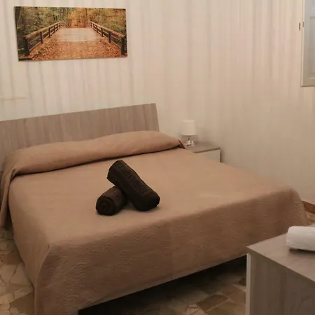 לינה וארוחת בוקר Domus Relax