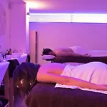 לינה וארוחת בוקר Domus Relax
