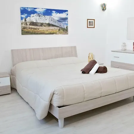 לינה וארוחת בוקר Domus Relax